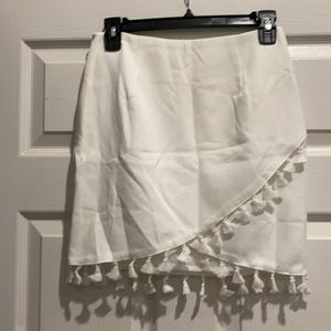 Never worn! Cute white skirt